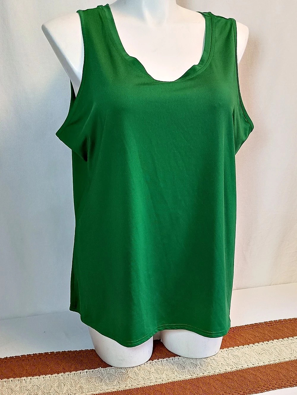 Ashley Stewart Women's Size 22/24 Tank Top Capsule Wardrobe Emerald Green